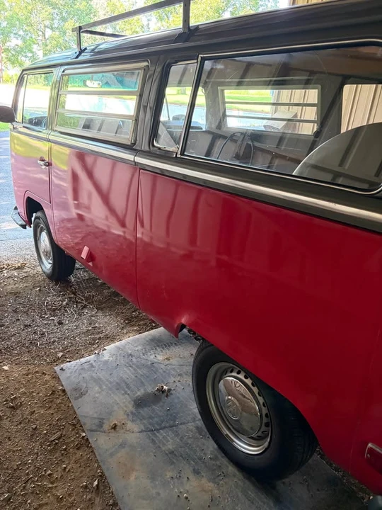 1970 Volkswagen Bay-Window Bus - Image 3 of 16