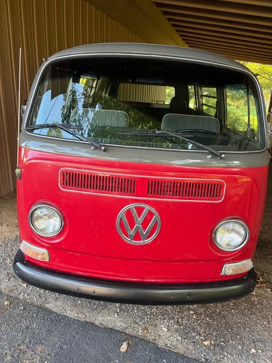 1970 Volkswagen Bay-Window Bus - Image 2 of 16