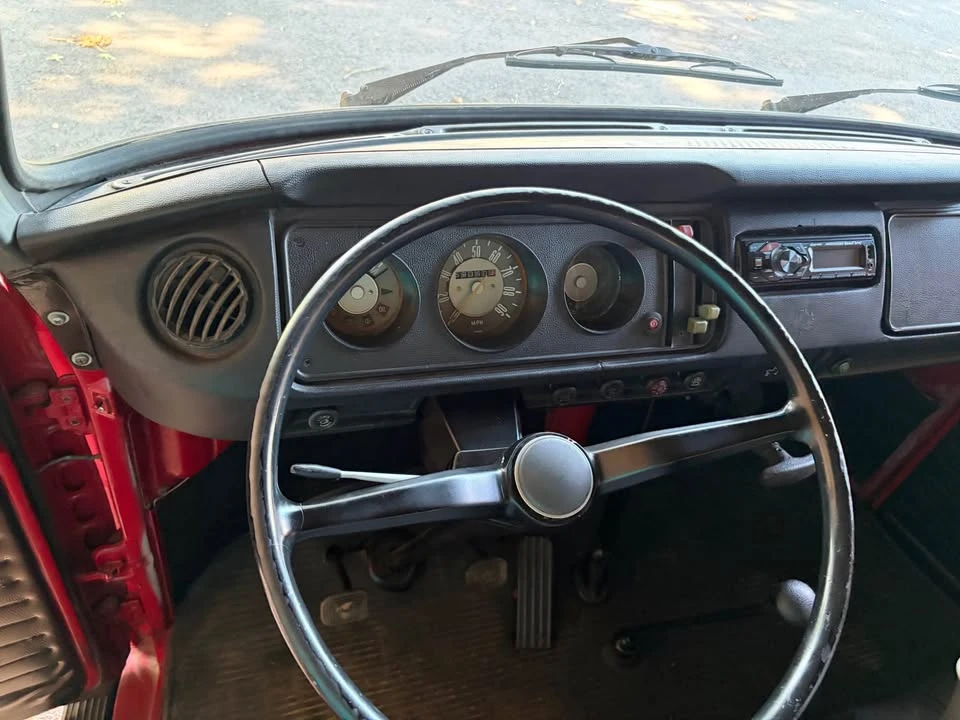 1970 Volkswagen Bay-Window Bus - Image 11 of 16