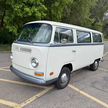 1970 Volkswagen Transporter Bus