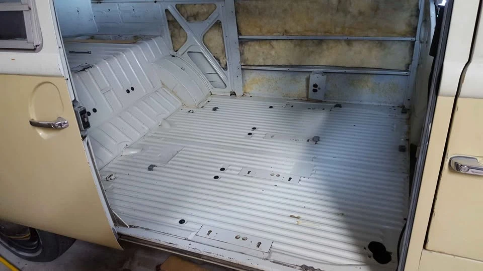 1970 Volkswagen Bay-Window Camper - Image 10 of 20