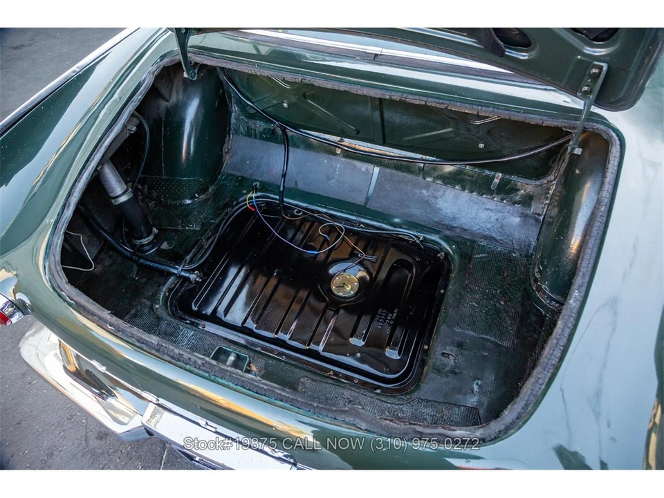 1970 Volvo 1800E - Image 24 of 31