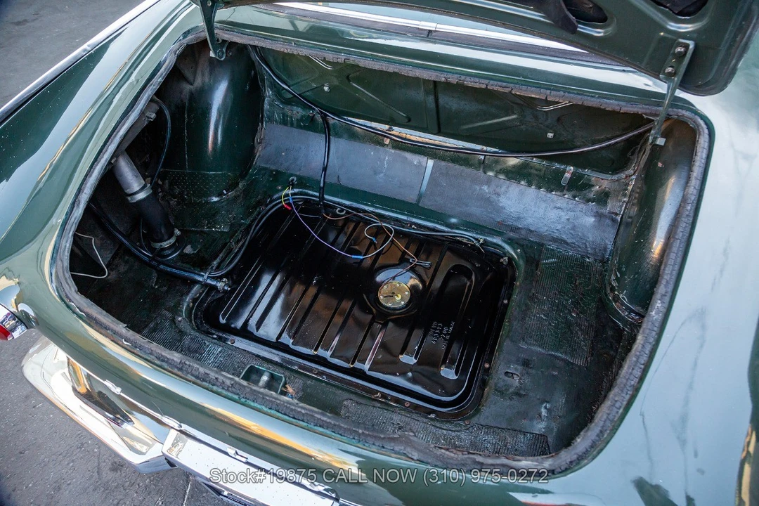 1970 Volvo 1800E - Image 26 of 31