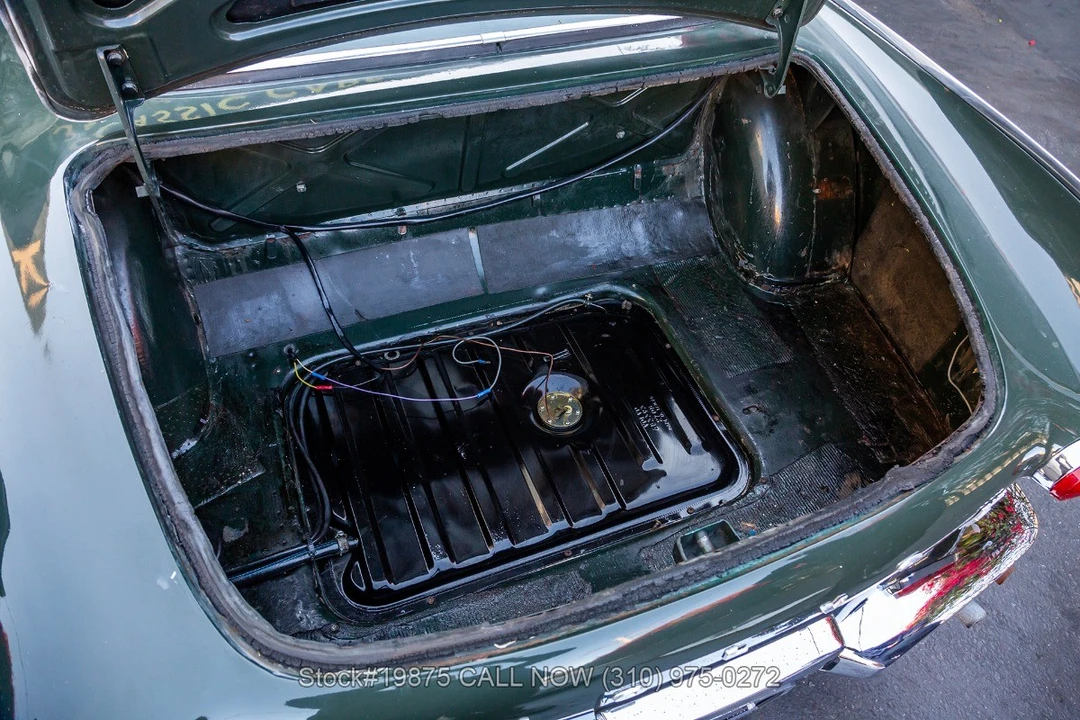 1970 Volvo 1800E - Image 24 of 31