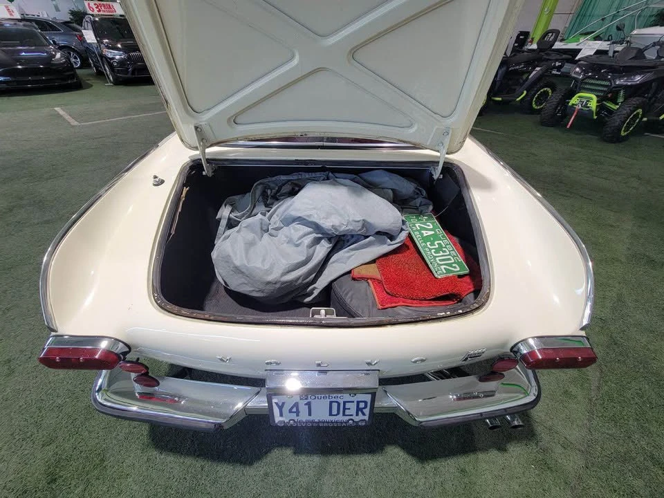 1970 Volvo 1800E - Image 13 of 18