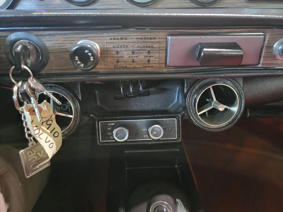 1970 Volvo 1800E - Image 17 of 18