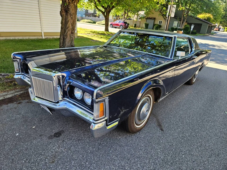 1970 Lincoln Continental Mark III - Image 2 of 3
