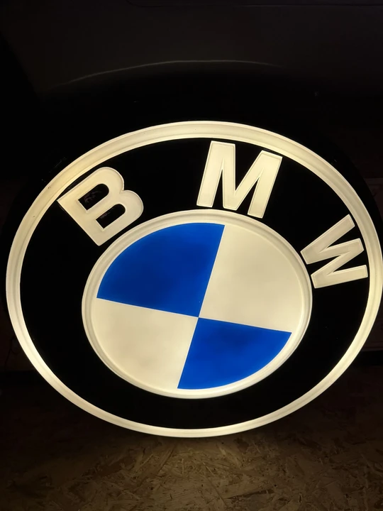 BMW - Image 7 of 12