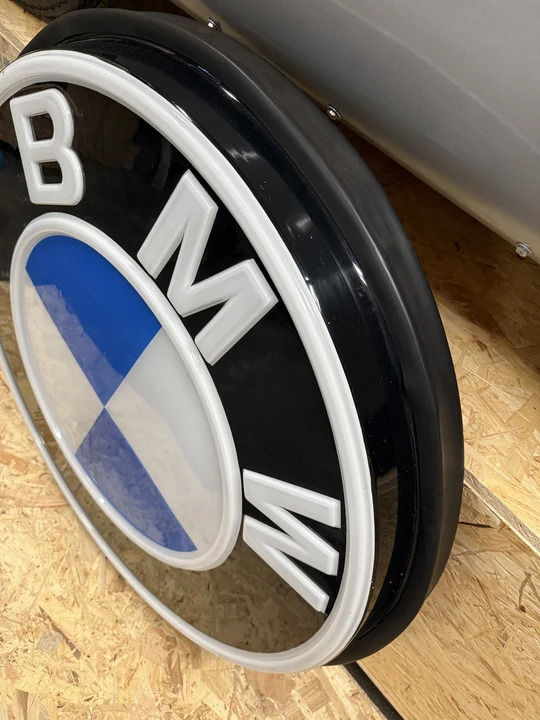 BMW - Image 5 of 12