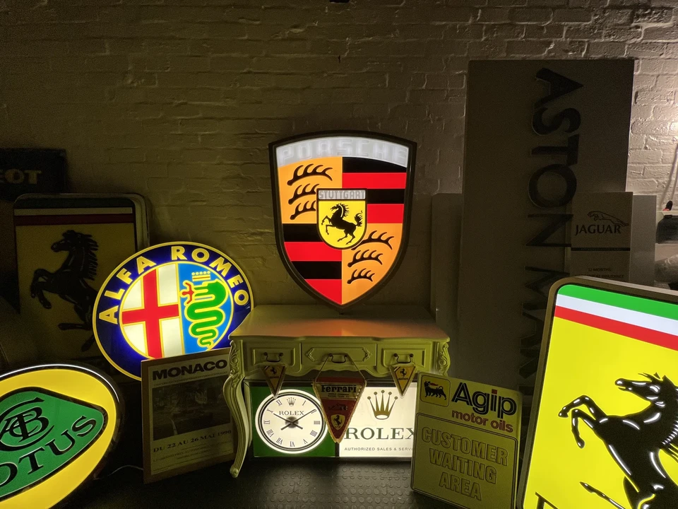 Porsche - Image 6 of 24