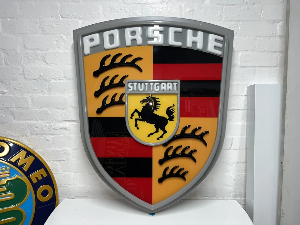 Porsche - Image 10 of 24