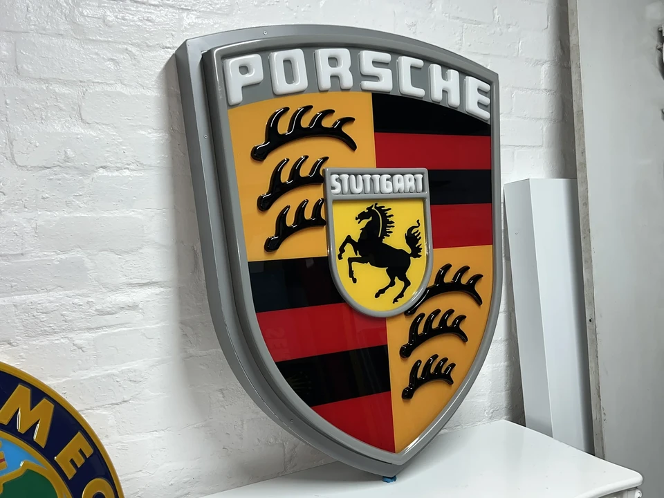 Porsche - Image 12 of 24