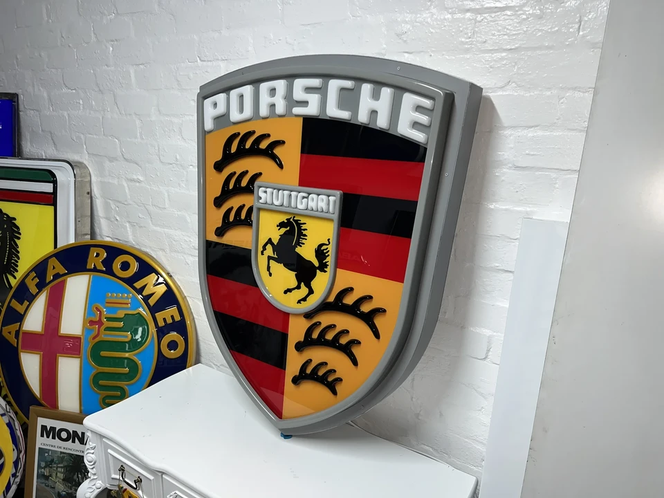 Porsche - Image 11 of 24