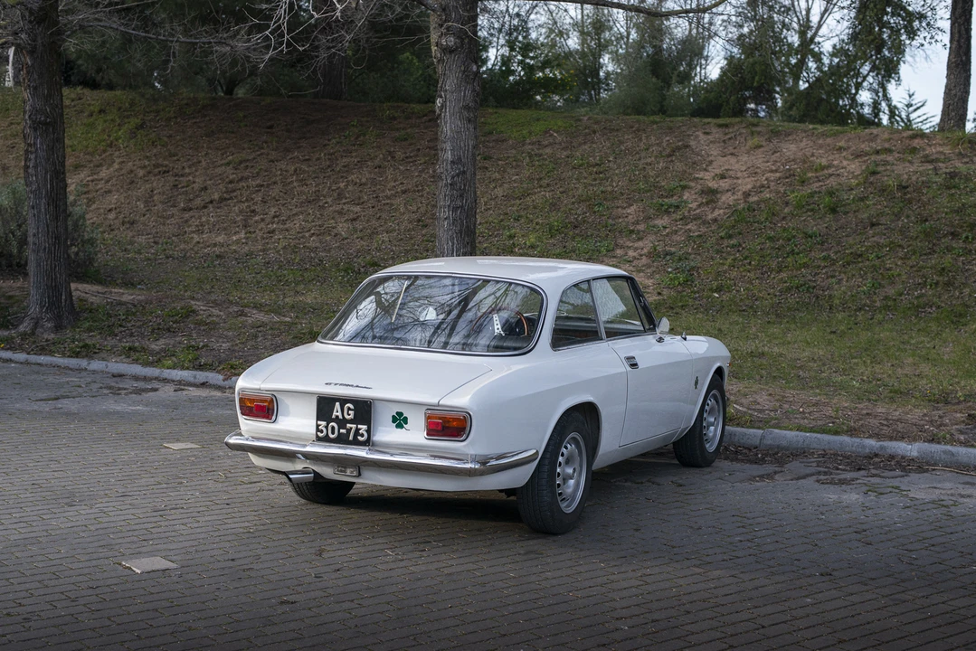 1971 Alfa Romeo GT 1300 Junior - Image 8 of 31