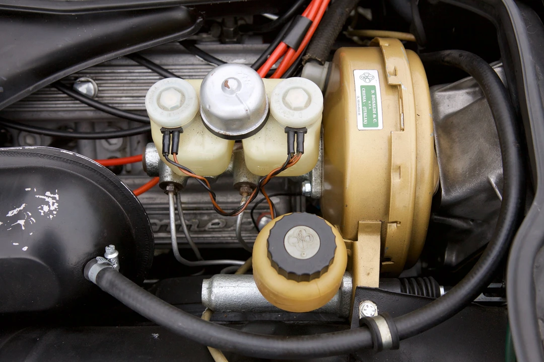 1971 Alfa Romeo Montreal - Image 20 of 31