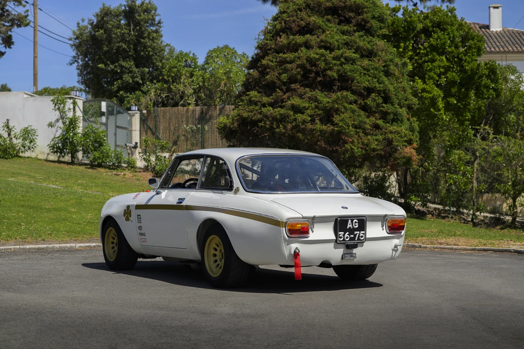 1971 Alfa Romeo GT - Image 7 of 31
