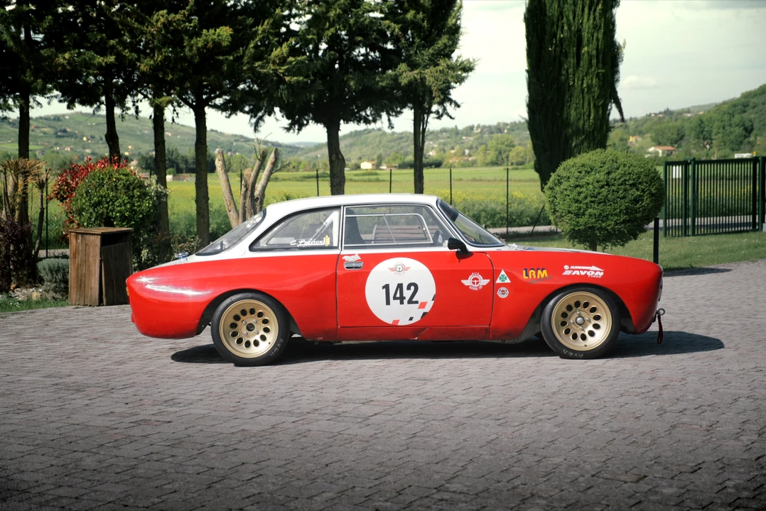 1971 Alfa Romeo 2000 GT Veloce - Image 14 of 31