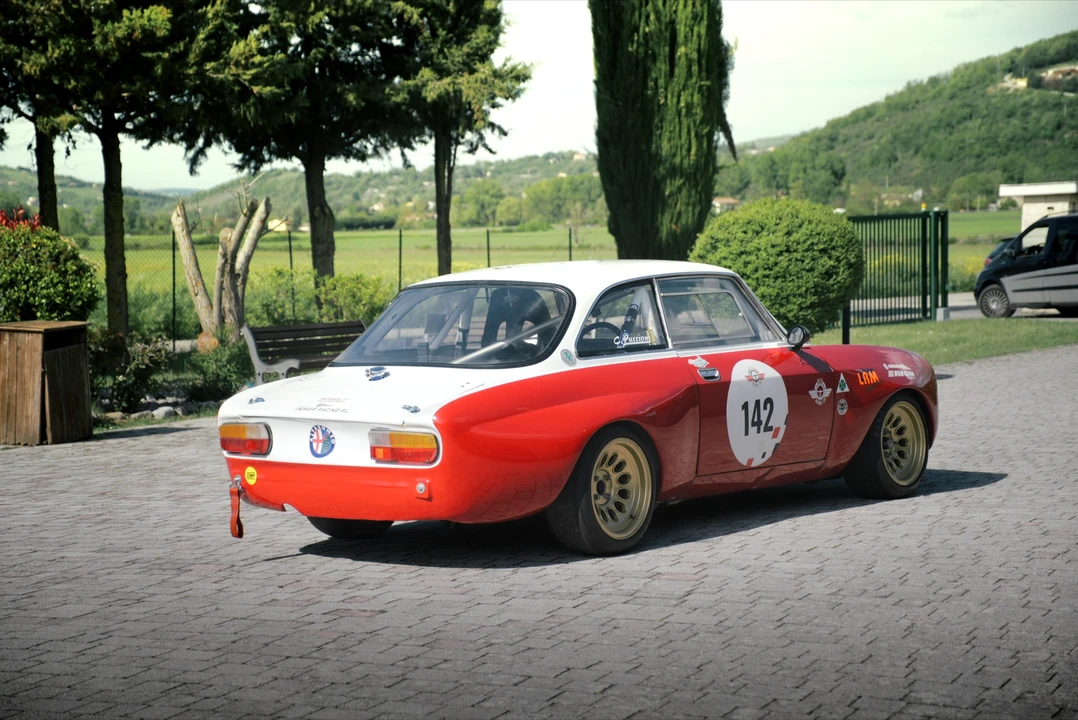 1971 Alfa Romeo 2000 GT Veloce - Image 5 of 31