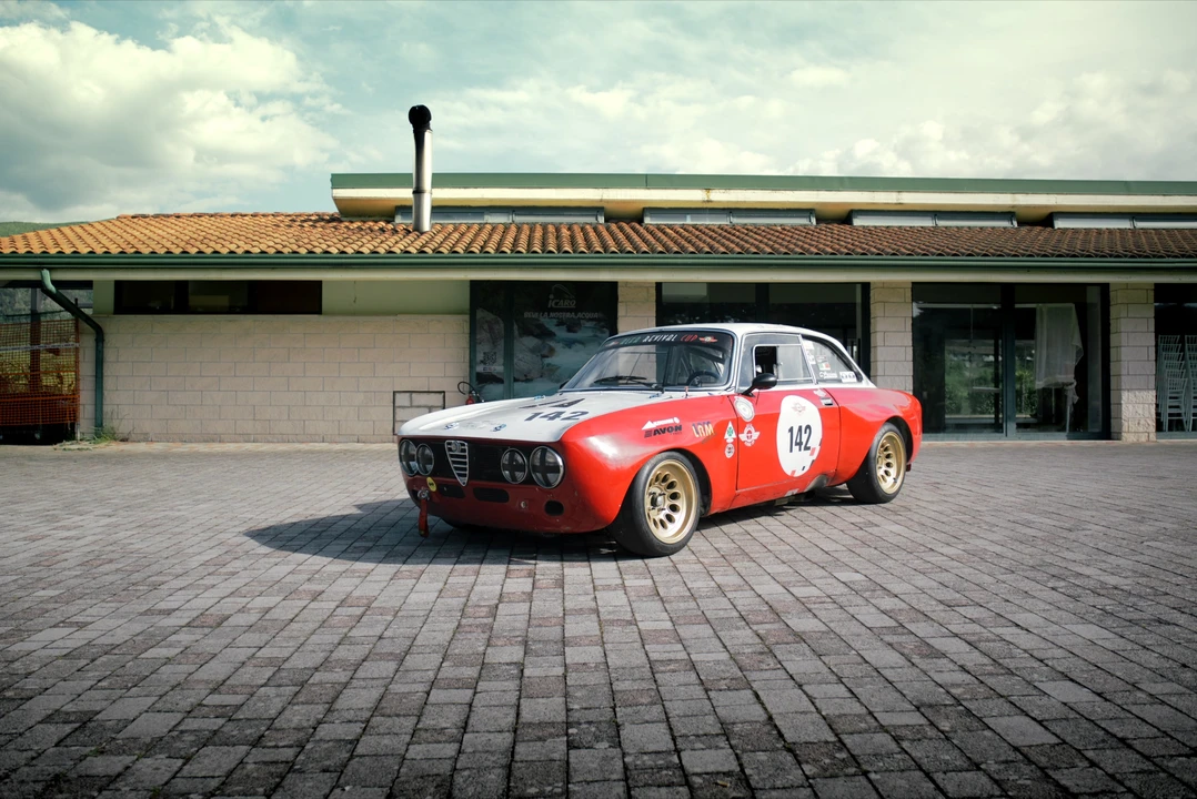 1971 Alfa Romeo 2000 GT Veloce - Image 29 of 31