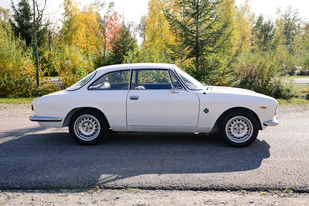 1971 Alfa Romeo GT 1300 Junior - Image 16 of 21