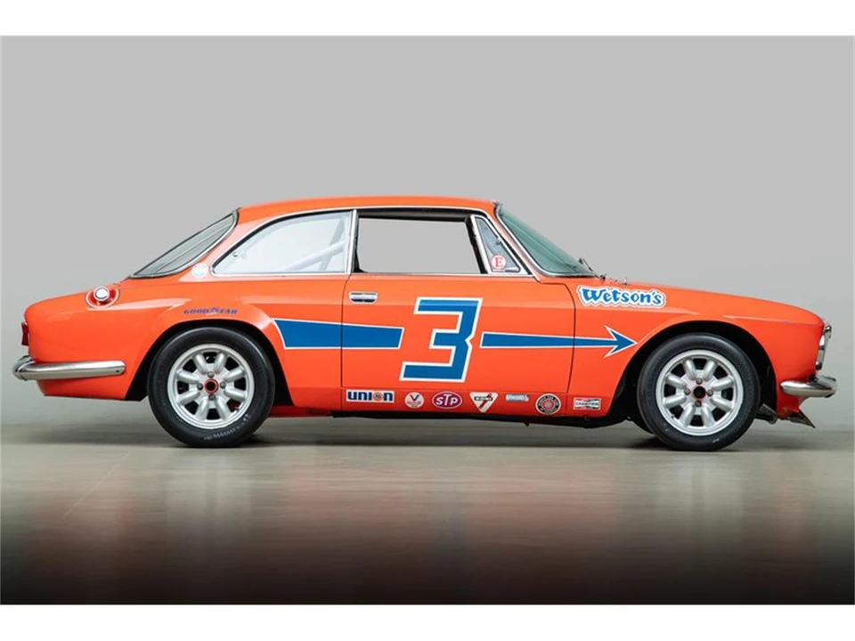 1971 Alfa Romeo 1750 GT Veloce - Image 10 of 31