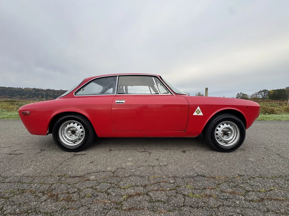 1971 Alfa Romeo 1750 GT Veloce - Image 11 of 31