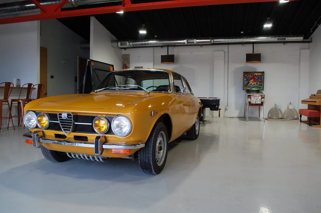 1971 Alfa Romeo 1750 GT Veloce - Image 4 of 31