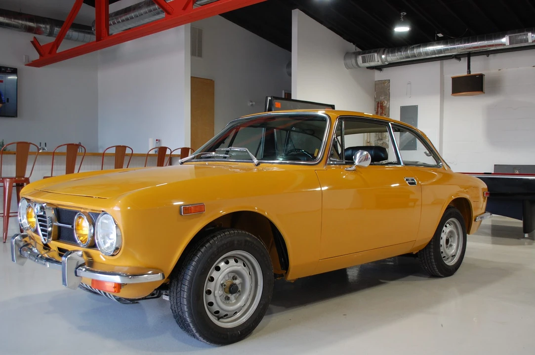 1971 Alfa Romeo 1750 GT Veloce - Image 5 of 31