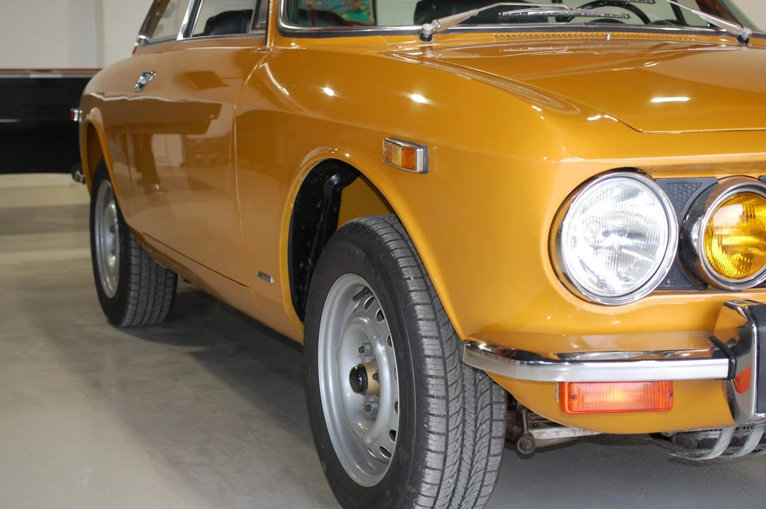 1971 Alfa Romeo 1750 GT Veloce - Image 13 of 31
