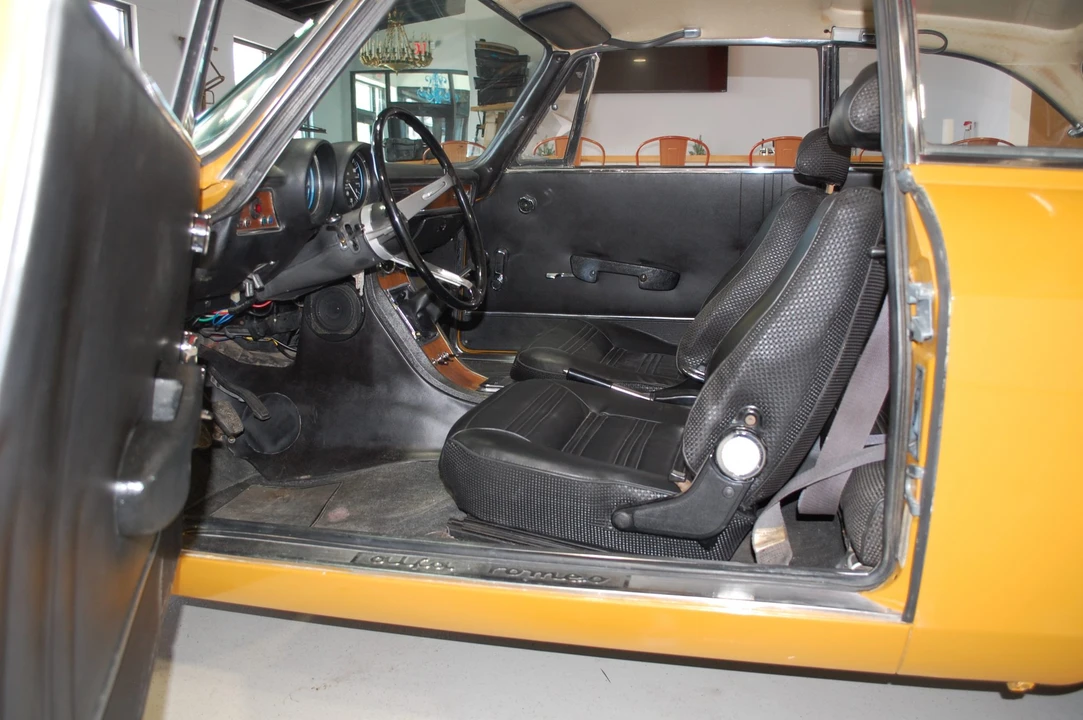 1971 Alfa Romeo 1750 GT Veloce - Image 22 of 31