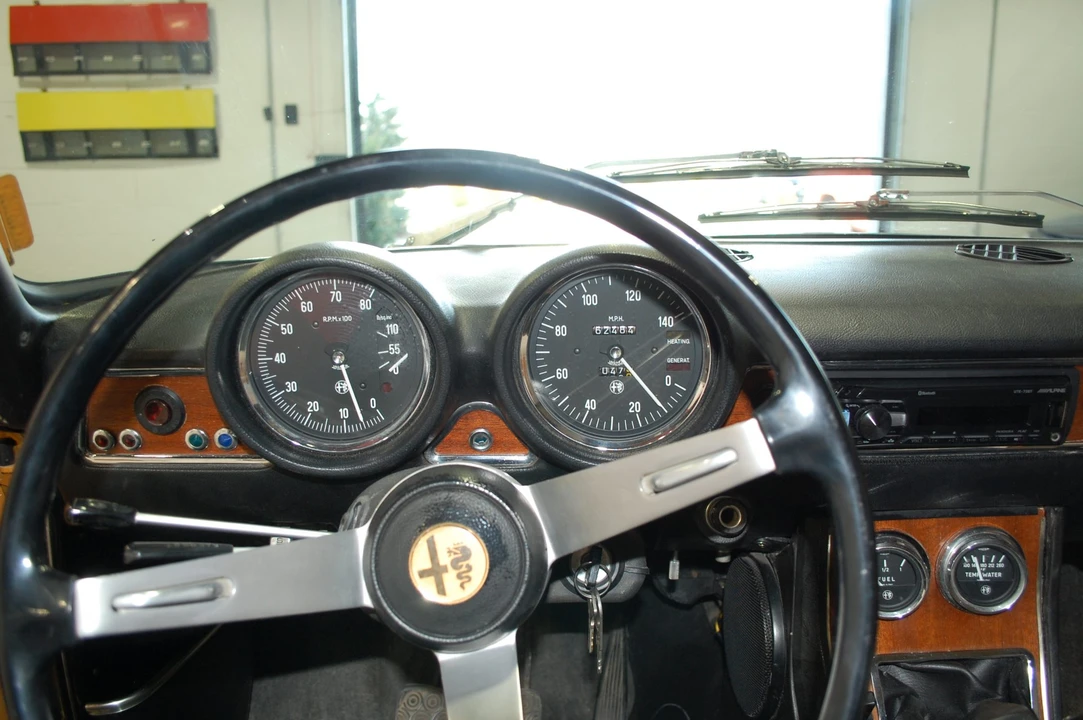 1971 Alfa Romeo 1750 GT Veloce - Image 31 of 31