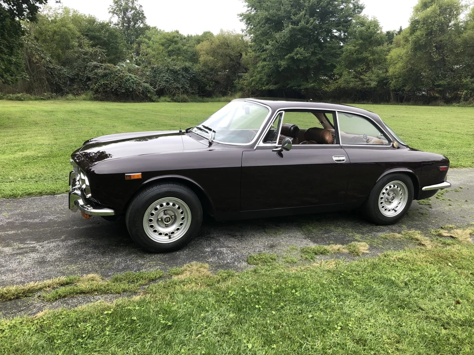 1971 Alfa Romeo 1750 GT Veloce - Image 2 of 31