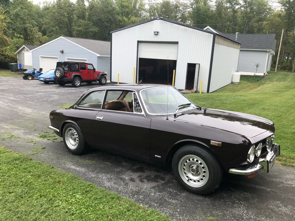 1971 Alfa Romeo 1750 GT Veloce - Image 8 of 31