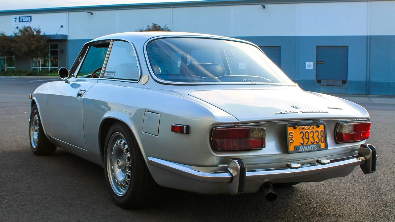 1971 Alfa Romeo 1750 GT Veloce - Image 18 of 31
