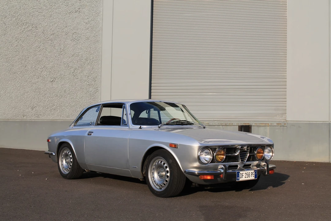 1971 Alfa Romeo 1750 GT Veloce - Image 12 of 31