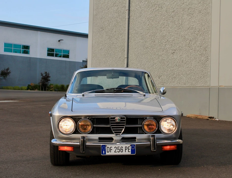 1971 Alfa Romeo 1750 GT Veloce - Image 7 of 31