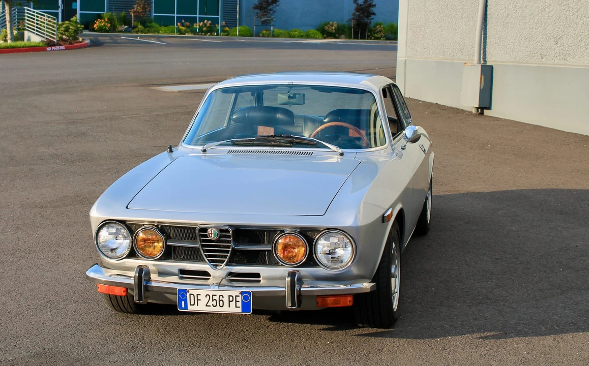 1971 Alfa Romeo 1750 GT Veloce - Image 5 of 31