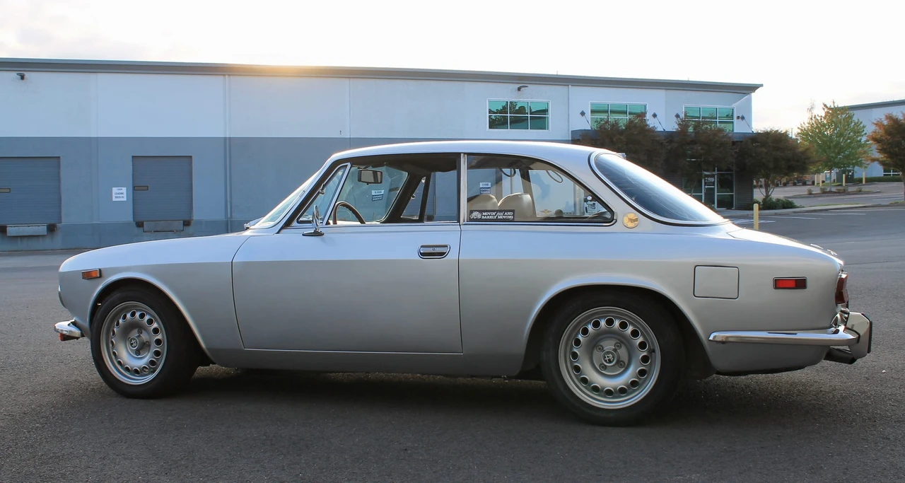 1971 Alfa Romeo 1750 GT Veloce - Image 20 of 31