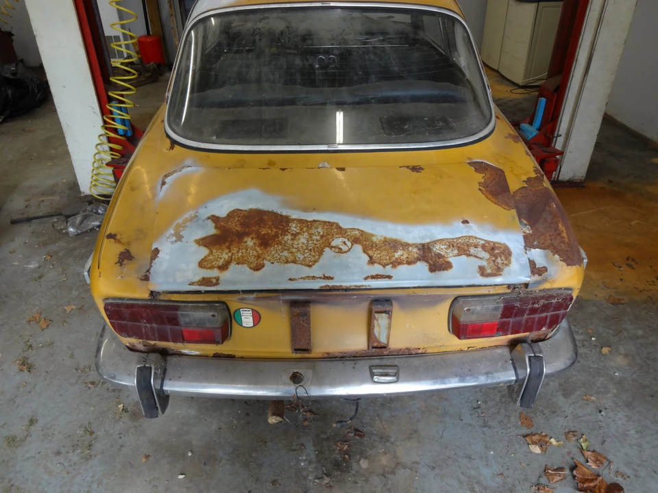 1971 Alfa Romeo 1750 GT Veloce - Image 6 of 31