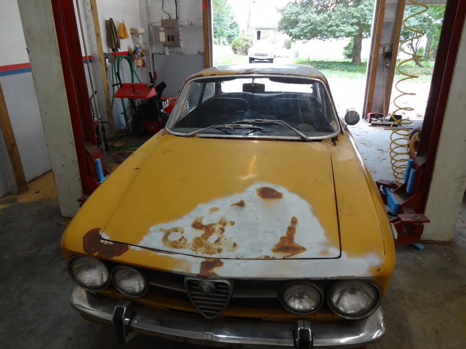 1971 Alfa Romeo 1750 GT Veloce - Image 10 of 31