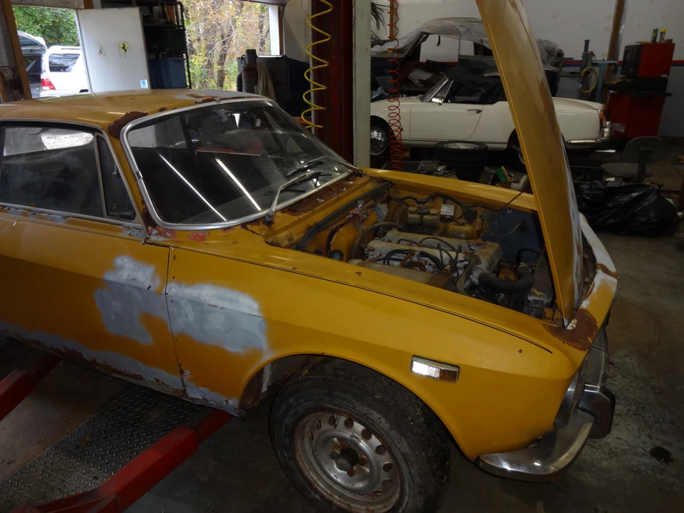 1971 Alfa Romeo 1750 GT Veloce - Image 12 of 31