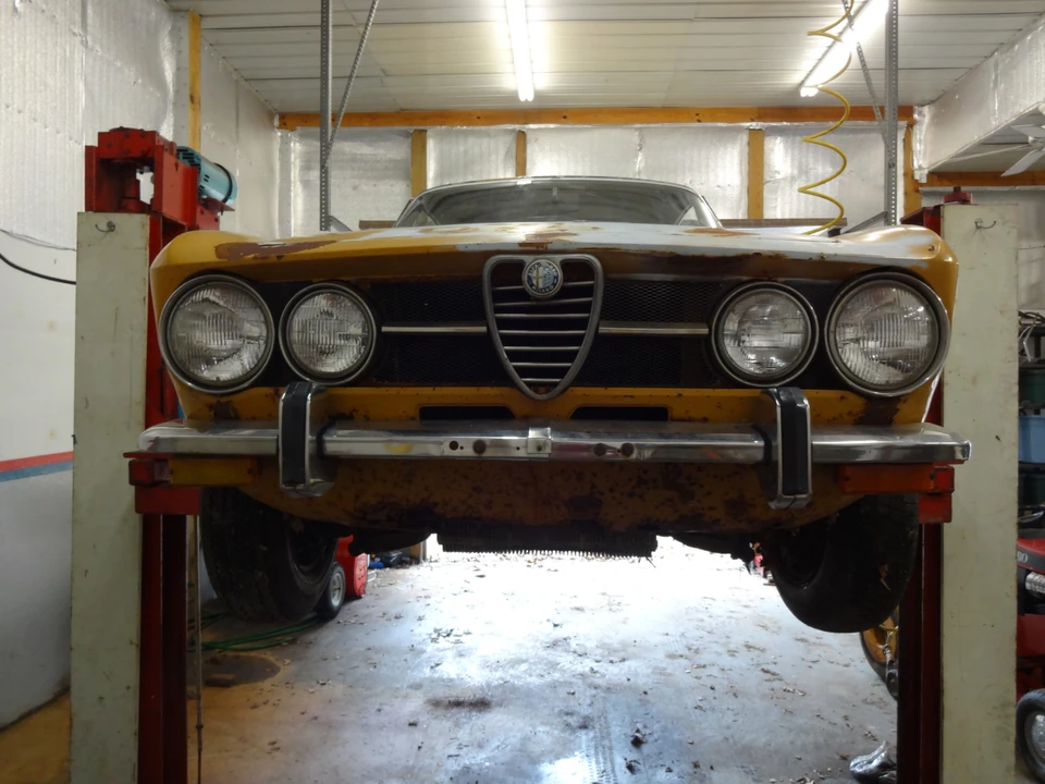 1971 Alfa Romeo 1750 GT Veloce - Image 11 of 31