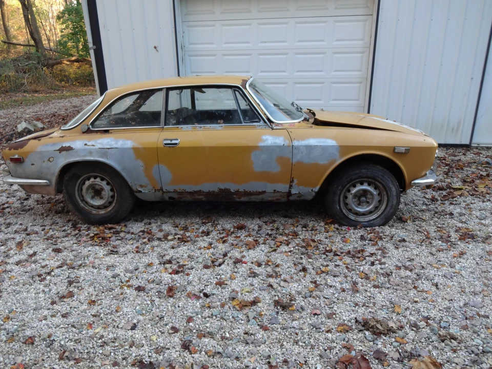 1971 Alfa Romeo 1750 GT Veloce - Image 4 of 31
