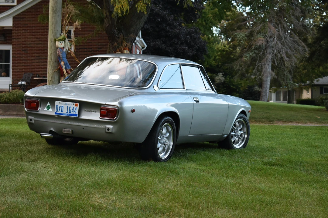 1971 Alfa Romeo 2000 GT Veloce - Image 9 of 31