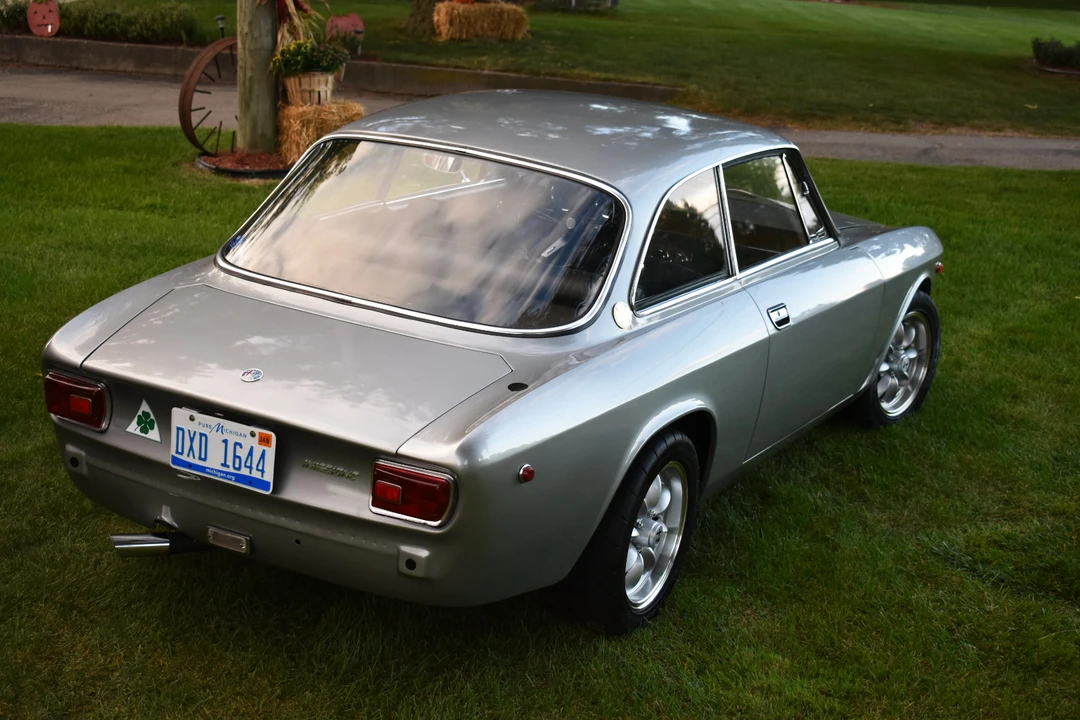 1971 Alfa Romeo 2000 GT Veloce - Image 8 of 31