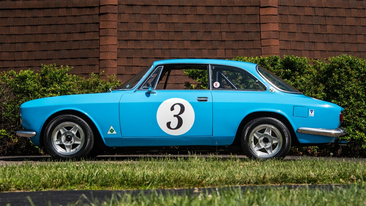 1971 Alfa Romeo 2000 GT Veloce - Image 5 of 31