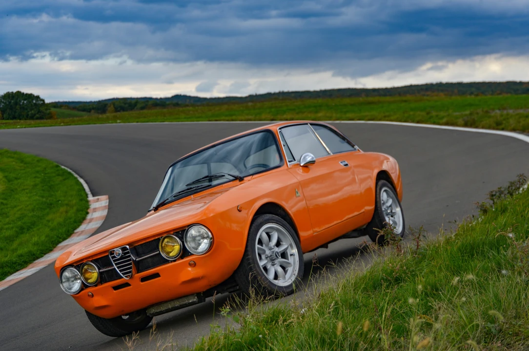 1971 Alfa Romeo 2000 GT Veloce - Image 9 of 31