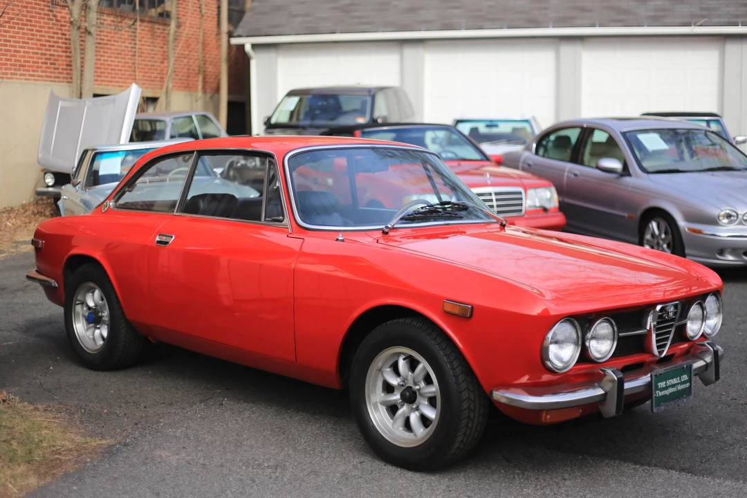 1971 Alfa Romeo 1750 GT Veloce - Image 4 of 31