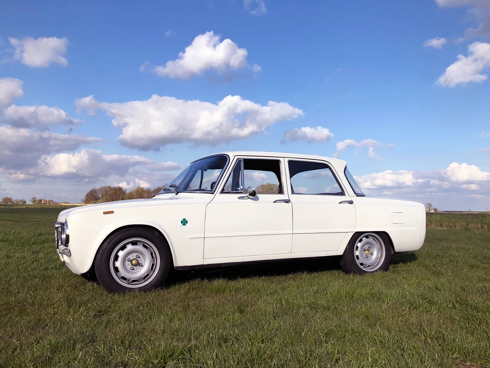 1971 Alfa Romeo 2000 GT Veloce - Image 4 of 31