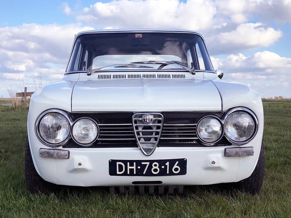 1971 Alfa Romeo 2000 GT Veloce - Image 16 of 31